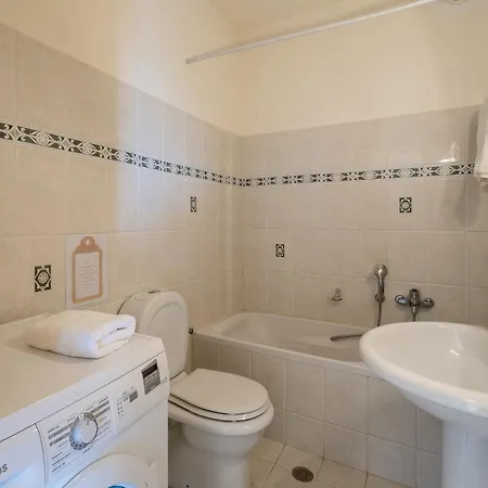 Andreas Sunset House *